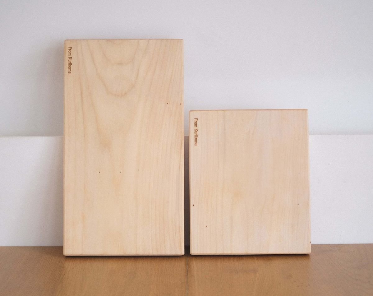 A long-lasting cutting board (Size L)